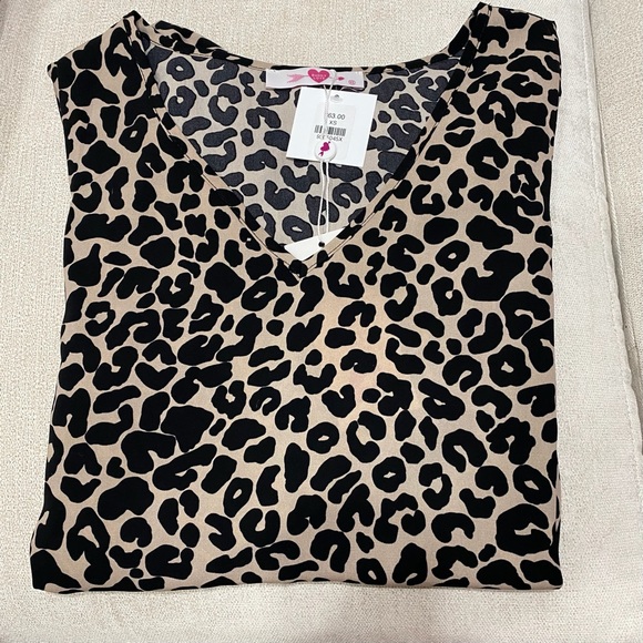 Buddy Love Dresses & Skirts - NWT Buddy Love cheetah print swingy shirt sz XS